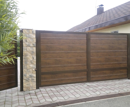 Распашные ворота в Майском