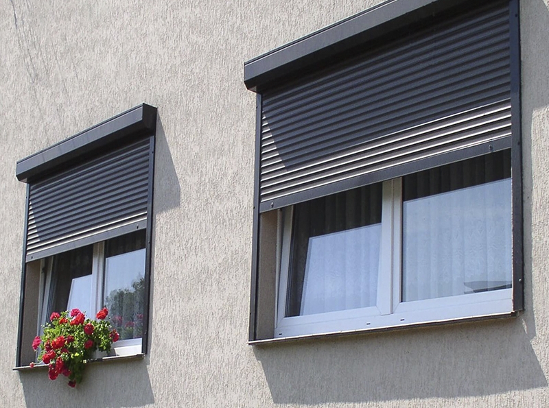 На окна в Майском